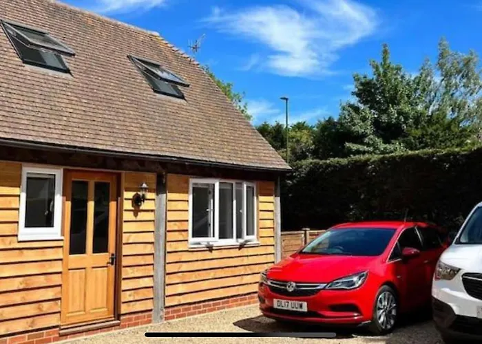 Acorn Lodge